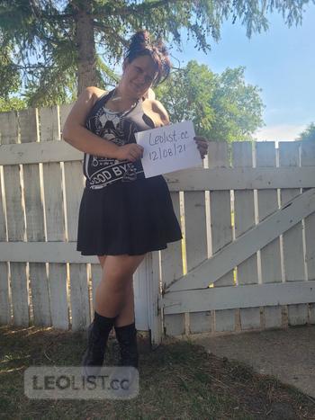 Rockabilly Roxy, 33 Native female escort, Edmonton